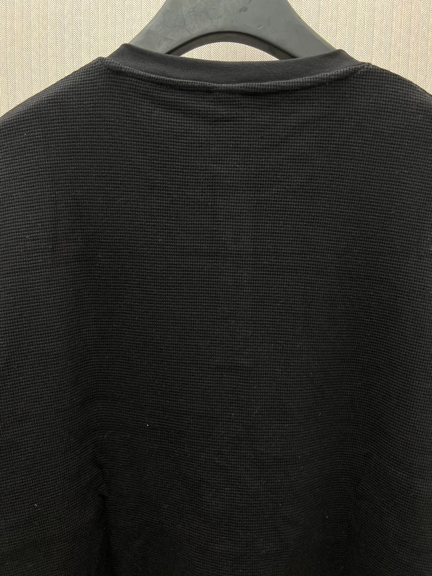 🅿️430 Crow Heart 25SS Sanskrit Henley Collar Waffle Sweatshirt. The fabric is made of 350g cotton waffle double-layer material before washing. Code number: S.M.L